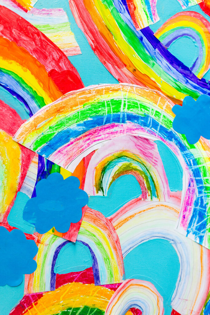Bunt gemaltes Bild mit Farben und Formen
